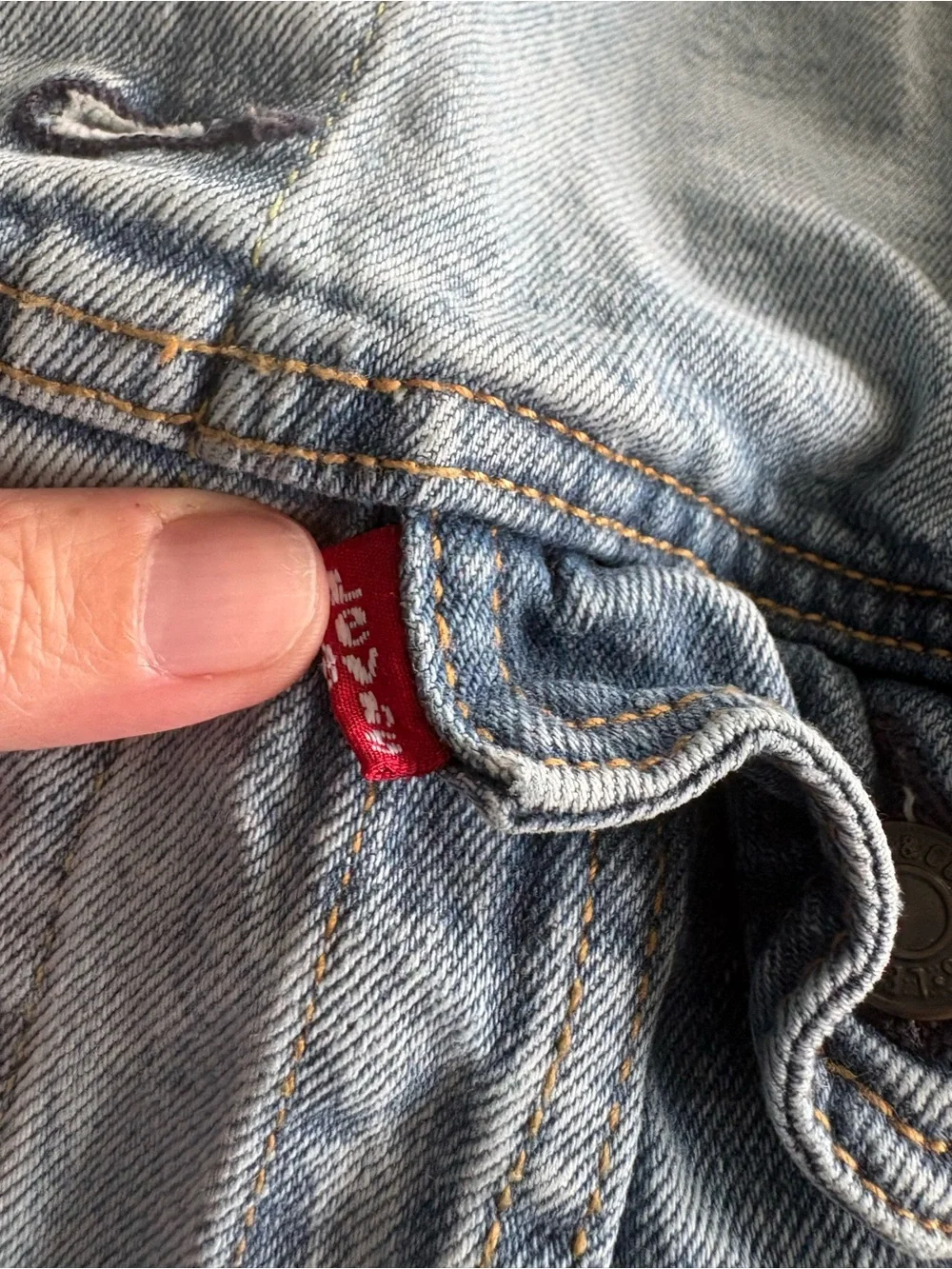 Levi's Premium Men's Original Trucker Denim Jacket Size M Light Wash